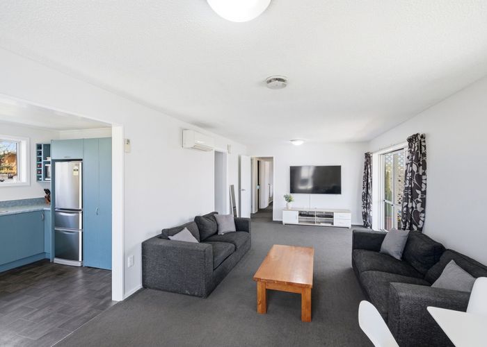  at 2/43 Neill Street, Hornby, Christchurch City, Canterbury