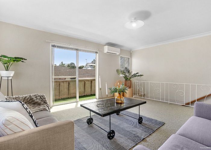  at 4/84 Rawhiti Road, One Tree Hill, Auckland City, Auckland