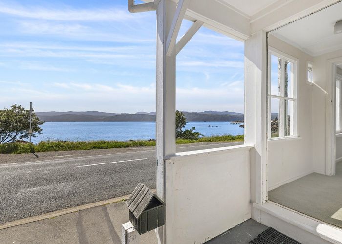  at 135 Marine Parade, Seatoun, Wellington