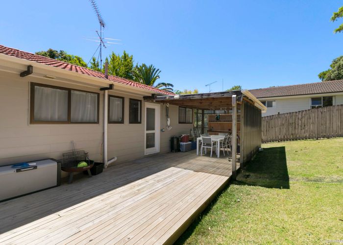  at 55 Oaktree Avenue, Browns Bay, Auckland