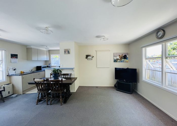  at 28A Larissa Avenue, Henderson, Waitakere City, Auckland