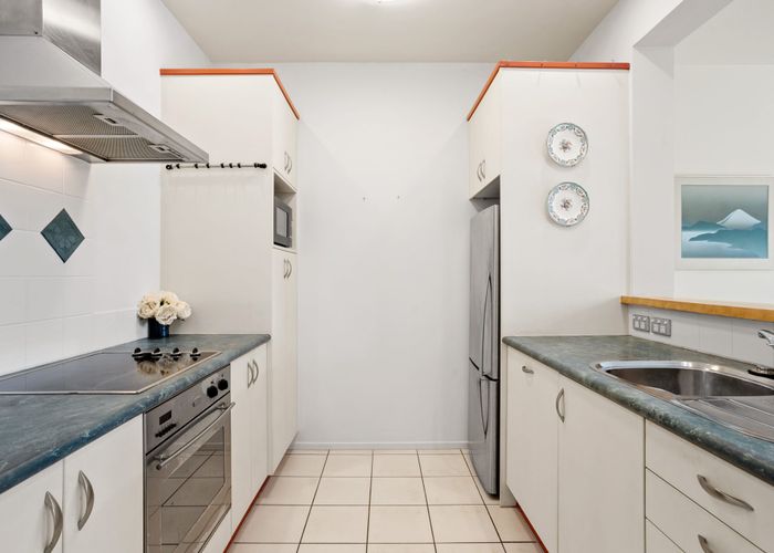  at 31/2 Armoy Drive, East Tamaki, Manukau City, Auckland