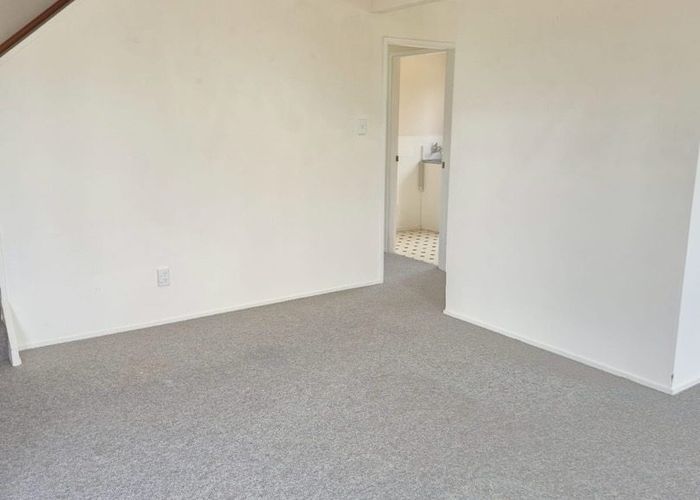 at 6a  Blacklock Avenue, Henderson, Waitakere City, Auckland
