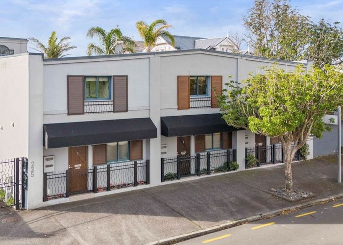  at 2/225 Jervois Road, Herne Bay, Auckland