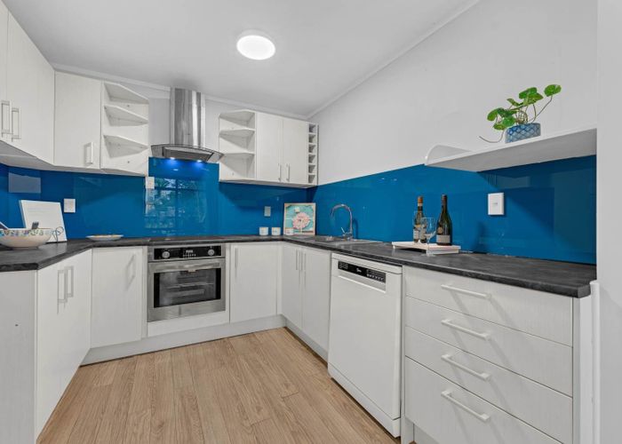  at 2/30B Verbena Road, Birkdale, North Shore City, Auckland