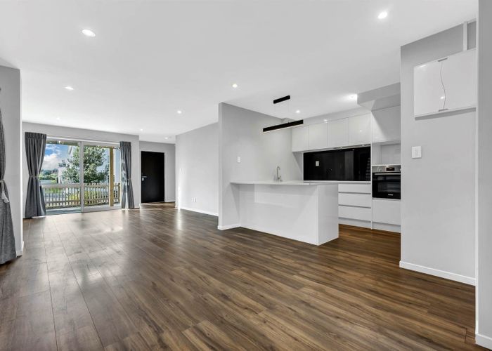  at 5 Tahingamanu Road, Hobsonville, Waitakere City, Auckland
