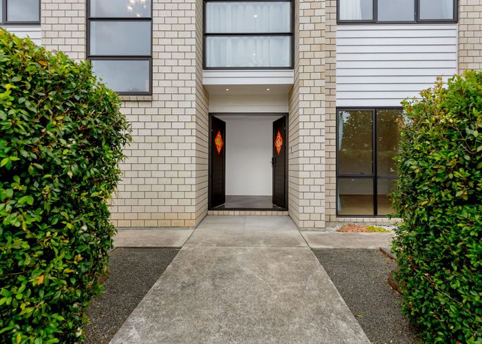  at 76 Donegal Park Drive, Flat Bush, Manukau City, Auckland