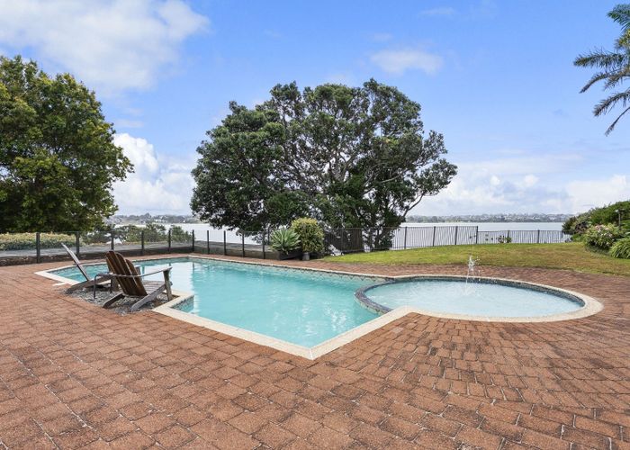  at 19 Sanctuary Point, Sunnyhills, Manukau City, Auckland