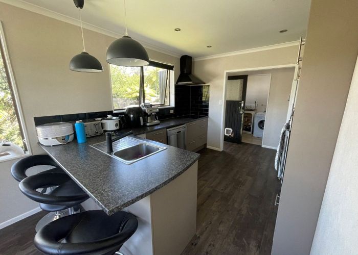  at 79 Riversdale Drive, Merrilands, New Plymouth