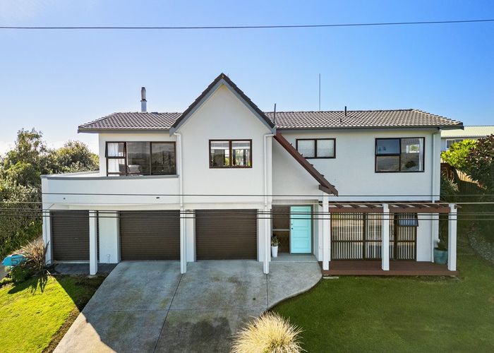  at 575 Pukehina Parade, Pukehina, Western Bay Of Plenty, Bay Of Plenty