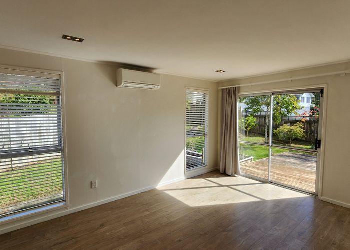  at 4 Wanita Place, Totara Vale, North Shore City, Auckland