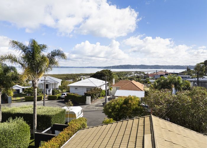 at 6 Weona Place, Westmere, Auckland City, Auckland
