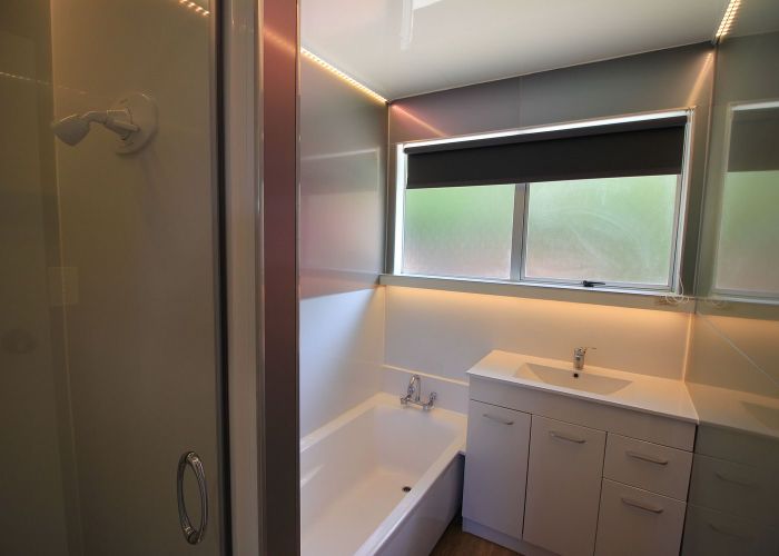  at 16A Jayne Place, Torbay, North Shore City, Auckland