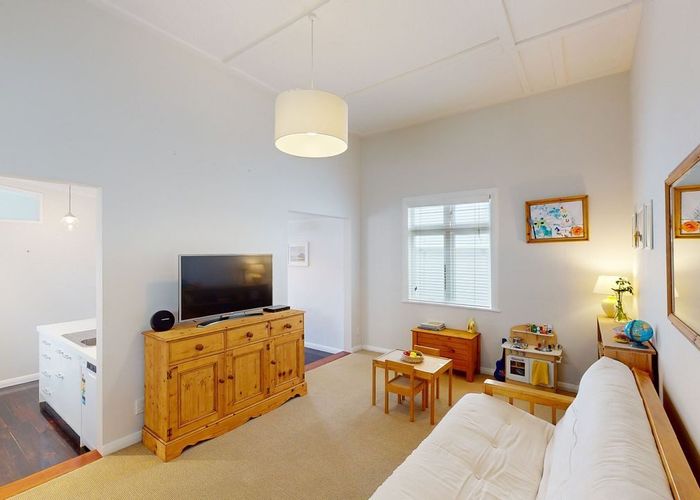  at 9 Herald Terrace, Berhampore, Wellington