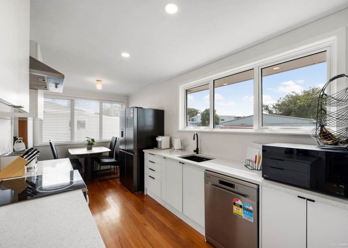  at 14 Mangos Place, Pakuranga, Manukau City, Auckland