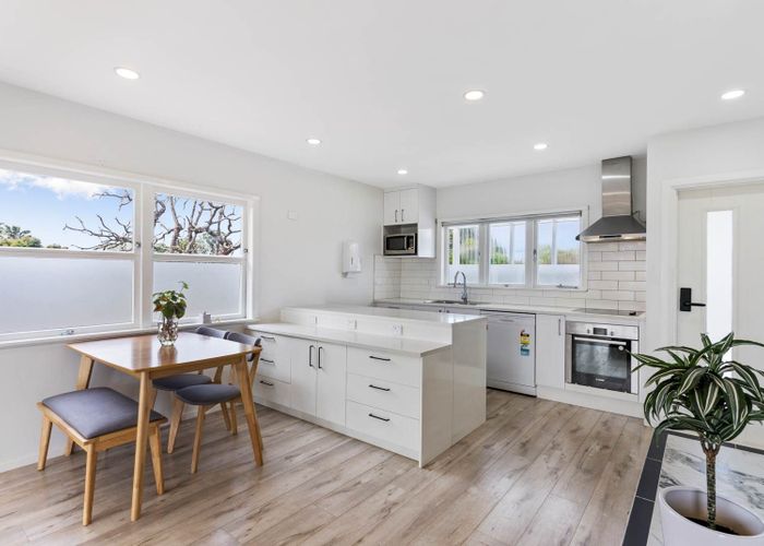  at 692 East Coast Road, Pinehill, North Shore City, Auckland