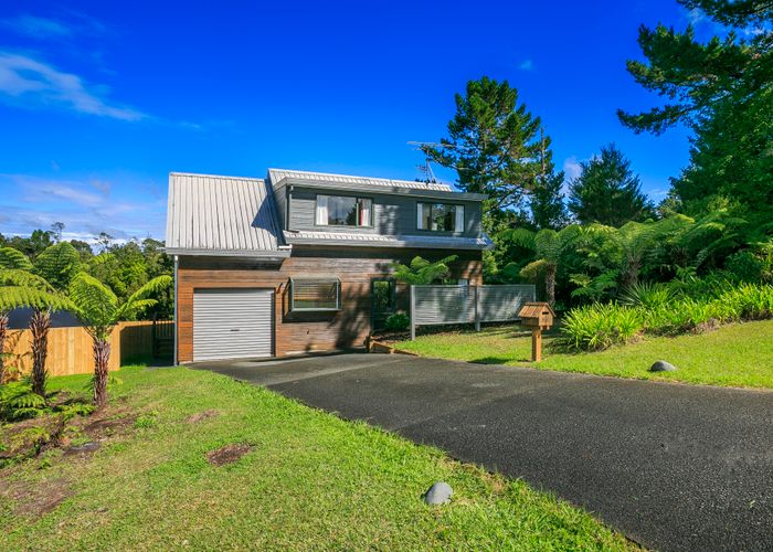  at 9 Hobson Heights Road, Lucas Heights, Auckland