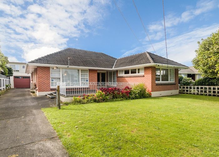 Free property data for 9 Saulbrey Grove, Woburn, Lower Hutt homes.co.nz