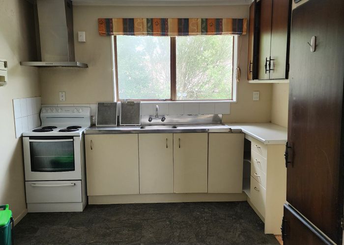  at 4/27 Harris Road, Mount Wellington, Auckland City, Auckland