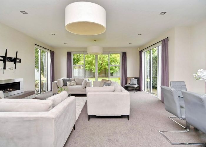  at 61 Glen Oaks Drive, Northwood, Christchurch