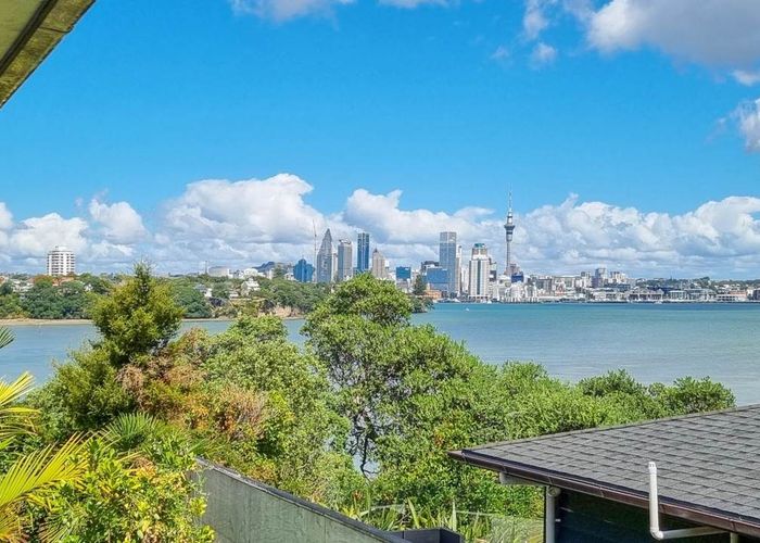  at 2/59 Norwood Road, Bayswater, North Shore City, Auckland