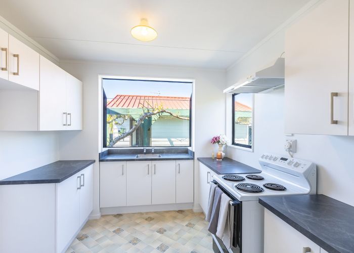  at 2 Wedgewood Grove, Raumati Beach, Paraparaumu