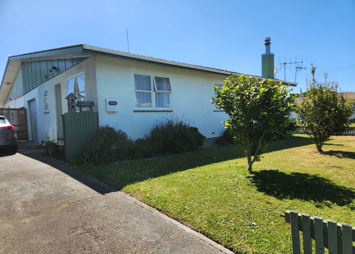  at 1/50 Exeter Cres, Pirimai, Napier, Hawke's Bay