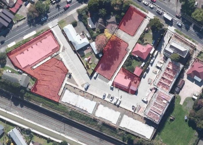 at 6 Sturges Road, Henderson, Waitakere City, Auckland