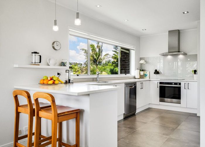  at 27 Redwing Street, Browns Bay, North Shore City, Auckland