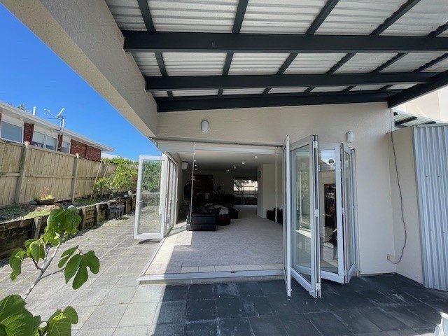  at 2/16 Tobruk Crescent, Milford, North Shore City, Auckland