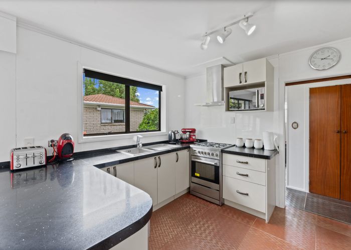  at 2/46 Woolfield Road, Papatoetoe, Auckland