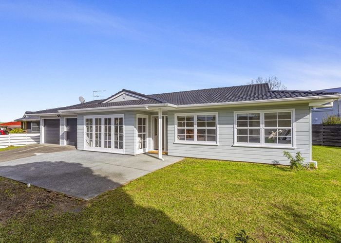  at 2 Tupaki Place, Pakuranga, Manukau City, Auckland