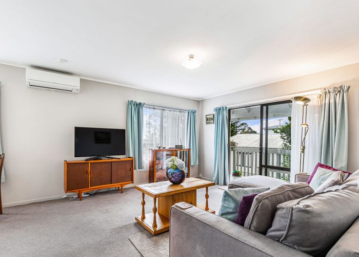  at 2/6 Helena Street, Massey, Auckland