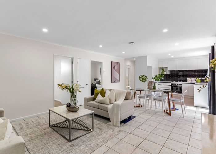  at 90 Bluebird Crescent, Unsworth Heights, Auckland