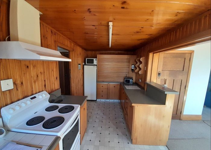 at 1694 Clutha Valley Road, Pukeawa