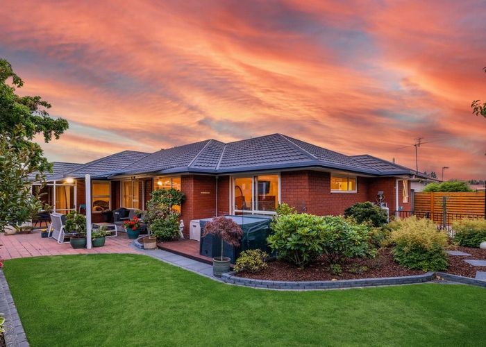  at 10 Apollo Place, Papanui, Christchurch