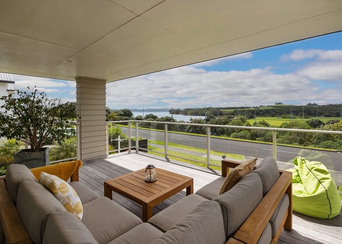  at 40 Weatherly Drive, Beachlands, Manukau City, Auckland
