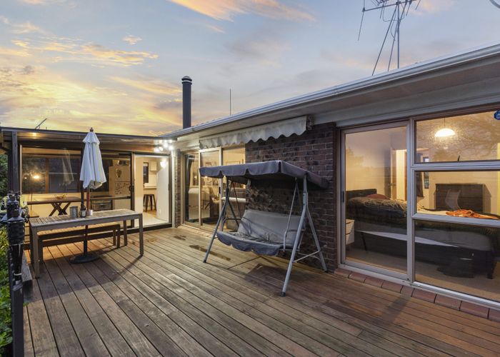  at 32 Kurnell Drive, Botany Downs, Auckland