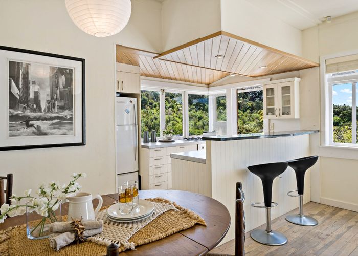  at 156 Bassett Road, Remuera, Auckland