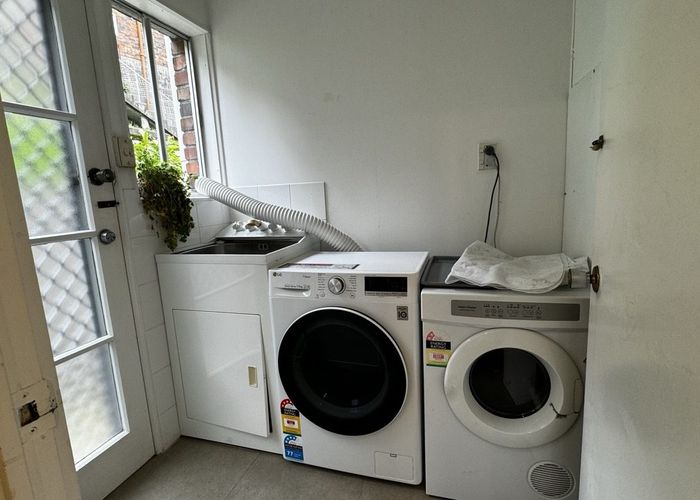  at 9/50 Wynyard Road, Mount Eden, Auckland City, Auckland