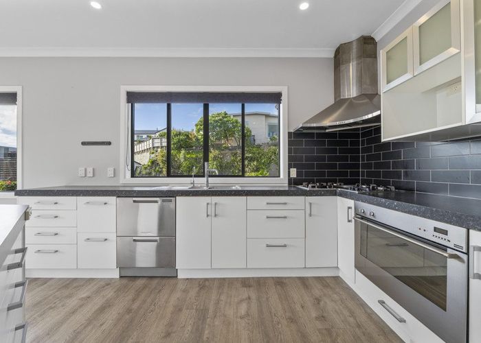  at 195 Heta Road, Highlands Park, New Plymouth, Taranaki