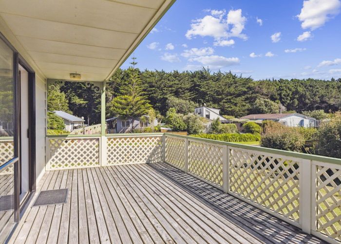  at 12 Hydrabad Drive, Waitarere Beach, Levin
