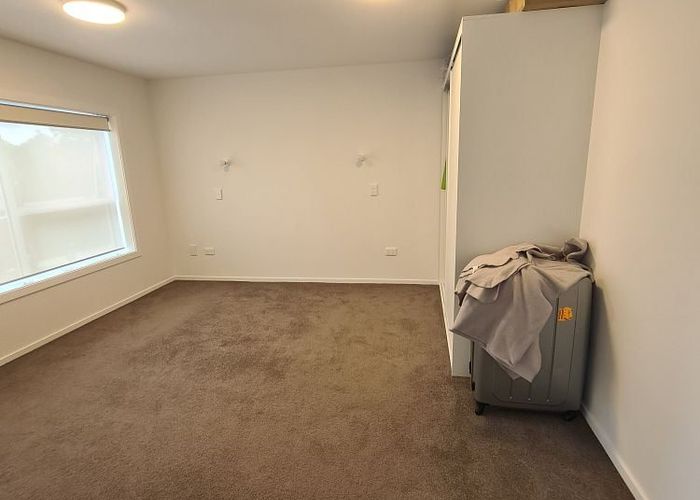  at 1/6 Brunton Place, Glenfield, North Shore City, Auckland
