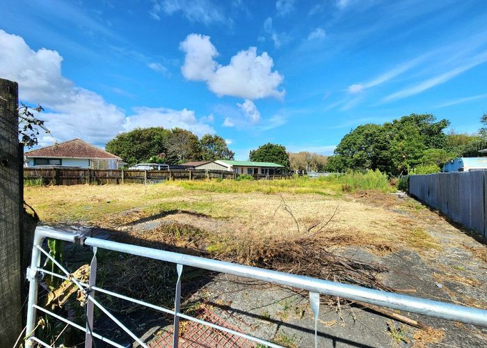  at 16 Haddon Street, Mangere East, Auckland