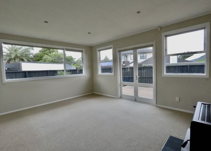  at 6 Roby Street, Te Atatu Peninsula, Auckland