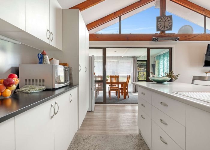  at 11 Gordon Road, Western Heights, Rotorua