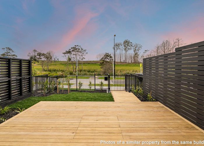  at 5/299 Te Taruna Drive, Milldale, Rodney, Auckland