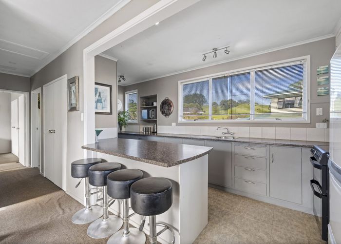  at 15 Banks Road, Kawakawa Bay, Manukau City, Auckland