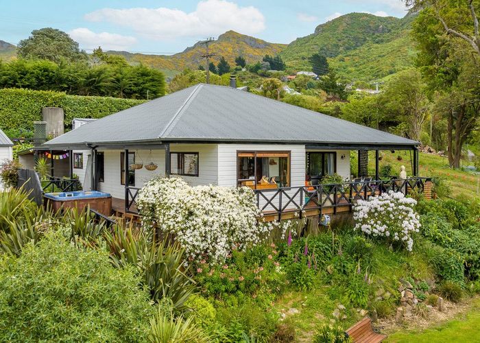  at 125 Main Road, Lyttelton