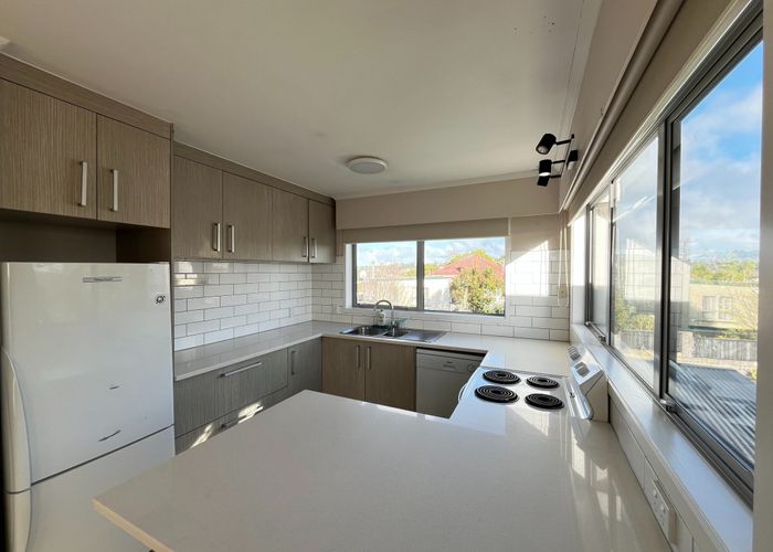  at 1/60 West Coast Road, Glen Eden, Waitakere City, Auckland